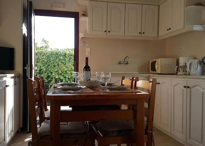 Voulas Garden 4family Apartamento *