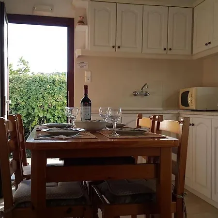 Voulas Garden 4family Апартаменты *